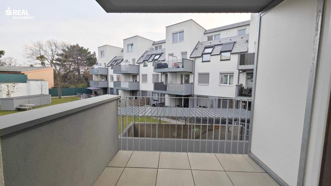 RUHIGE 2-ZIMMER-WOHNUNG IN DER HIRSCHSTETTNER STRASSE