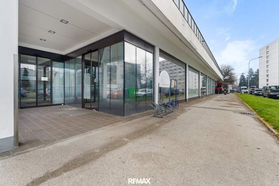 Ehemaliges Lebensmittelgeschäft zu vermieten: Geschäftsflächen mit Lager, Gewerbeobjekt-miete, 8.379,75,€, 9020 Klagenfurt(Stadt)