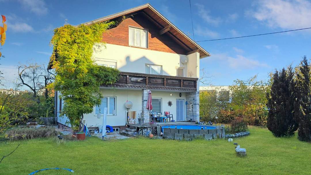 Wo Ideen wachsen – Zweifamilienhaus mit großem Garten in Leonding