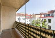 NÄHE DONAUKANAL &amp; ROCHUSMARKT | Sanierungsbedürftige 2-Zimmer-Wohnung mit Innenhof-Loggia | Separate Küche | 5. Liftstock