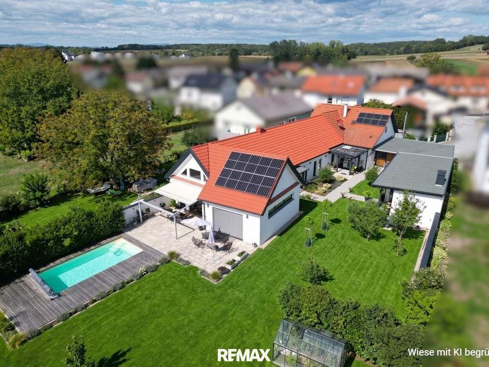 Kernsanierter Streckhof mit Salzwasserpool, großem Grundstück und außergewöhnlichen Wohnambiente in zentraler Dorflage
