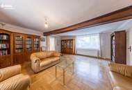 Platz trifft Potenzial – Wohnhaus mit Innenhof und Doppelgarage