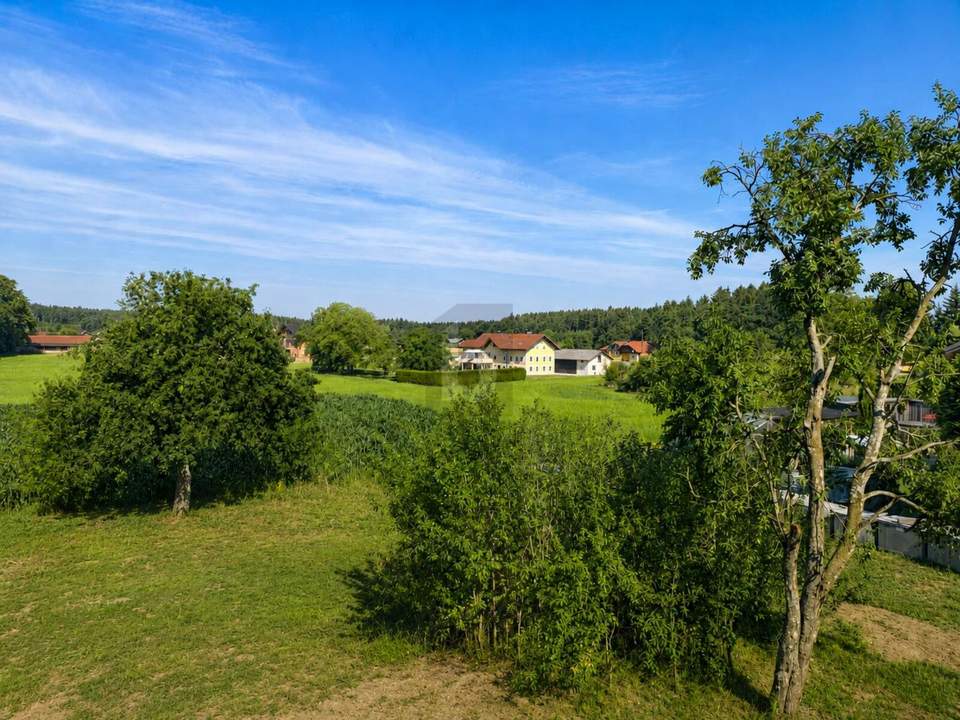 WOHNEN IN ABSOLUTER RUHELAGE MIT UNVERBAUBAREM GRÜNBLICK