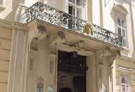 ALTBAUWOHNUNG IM PALAIS ESTERHAZY