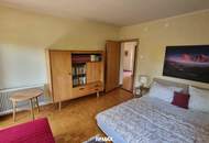 Einfamilienhaus mit stilvollem Wohnambiente und Grünblick