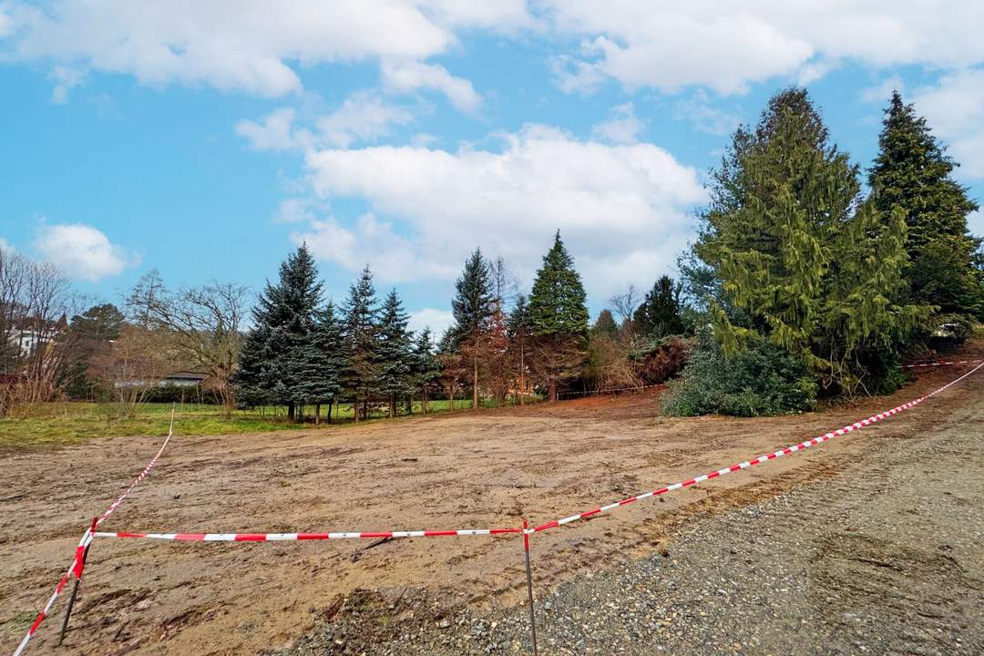 Südlich ausgerichtetes, ruhig gelegenes Grundstück im Ortszentrum