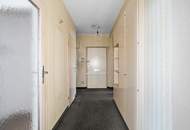 4-Zimmer-Wohnung mit Balkon und KFZ Stellplatz/sanierungsbedürftig/Bieterverfahren
