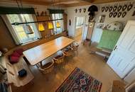 Zeitlose Eleganz - Villa mit Parkgarten und Nebengebäuden