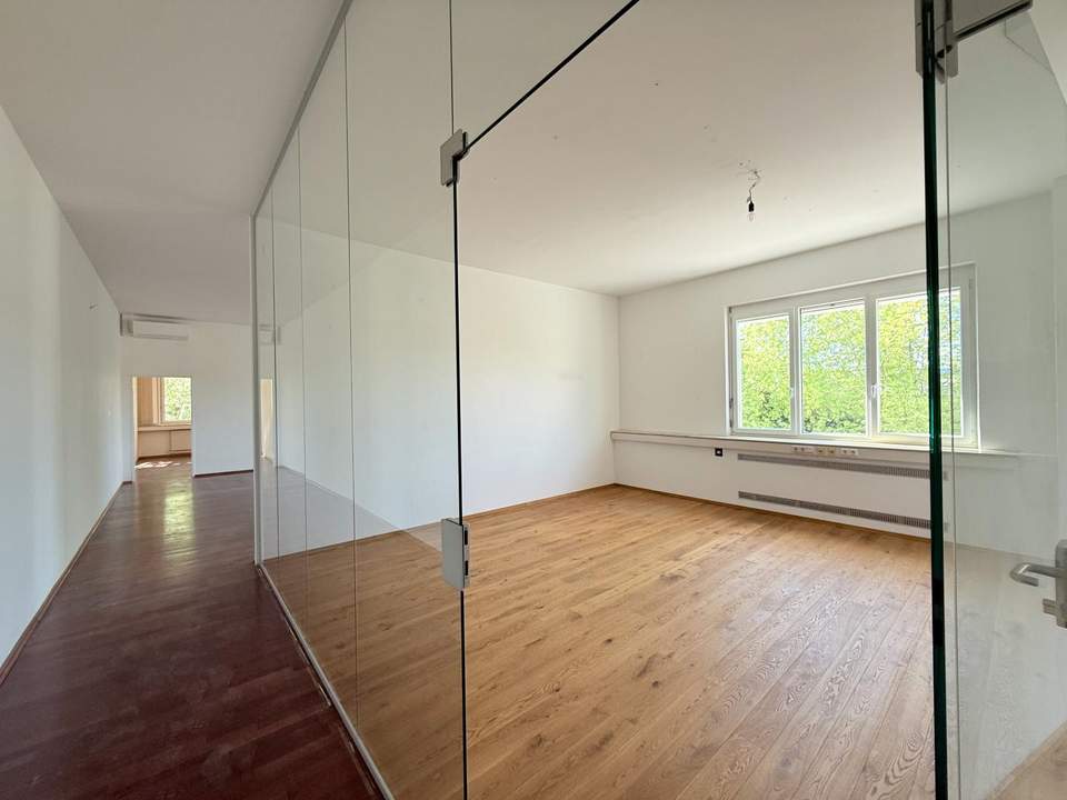 repräsentative Bürofläche oder Yogastudio, optional mit PKW oder LKW- Stellplätzen