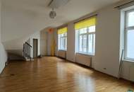 Loftartiges Büro mit großen Fenstern und einer Terrasse - ideal als Atelier oder Studio