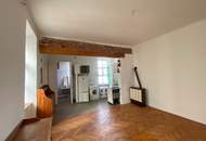 ALTBAU-WOHNUNG zu SANIEREN, HOFRUHELAGE im 3. Stock!