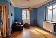 GERÄUMIGES EIN / ZWEIFAMILIENHAUS IN SONNIGER LAGE