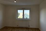Top-sanierte 4-Zimmer Wohnung mit Balkon