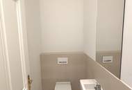 1010! Wunderschöne 2-Zimmer Altbauwohnung mit tollem Ausblick am Schottenring!