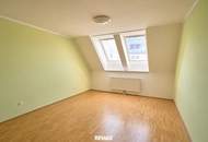 "Dachgeschoss-Traum mit Schafbergblick und 15 m² Terrasse"