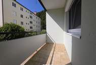 Helle 4 Zimmerwohnung mit Balkon