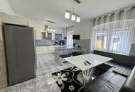 Riesenhaus nur mit Innenhof.... viel Platz - wenig Arbeit