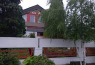 Großzügiges Architektenhaus in äußerst ruhiger Seitenlage von Rechnitz mit Pool und Garten!