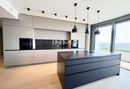 TOP-möbliertes Apartment mit Rundumblick &amp; Goodies (Gym, Pool, Spa, Lounges, Doorman): Neubau-Erstbezug Neue Donau