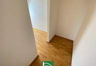 Modernisierte DG-Wohnung in ruhiger Spielstraße beim Familienplatz - Mit Einbauküche und Abstellraum - JETZT ANFRAGEN