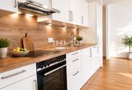 U1-Nähe trifft Gartenlounge: stilvolle 2-Zimmer-Wohnung mit Terrasse und privatem Eigengarten