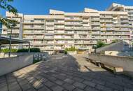 "Helle und voll möblierte Wohnung"