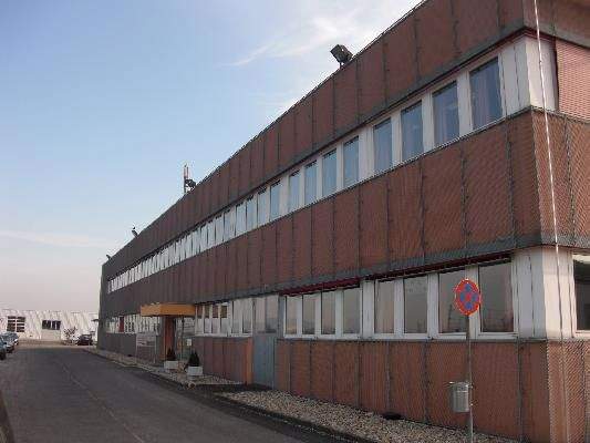 HTL Traun zu vermieten - 500 m2 und 300 m2 verfügbar SEHR VIELE PARKPLÄTZE