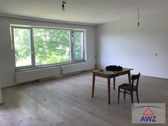 Älterer Bungalow in Wiennähe mit toller Öffianbindung