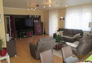 Traumhafter Bungalow vollunterkellert mit Fitness und Kino, perfekt und gepflegt mit wunderbaren Garten