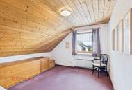 Zweistöckige Dachgeschosswohnung mit 5 Zimmern