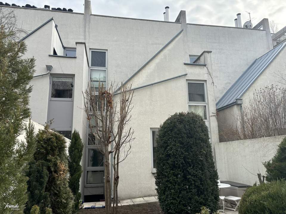 Avantgarde mit Garten, Terrasse, 6 Zimmer plus Keller