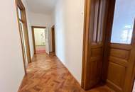4-Zimmer Altbauwohnung im Herzen der Stadt!