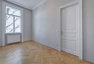 Stilvolle Altbauwohnung mit Balkon in zentraler Lage