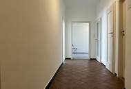Helle 2-Zimmerwohnung wartet auf ihren letzten Schliff!