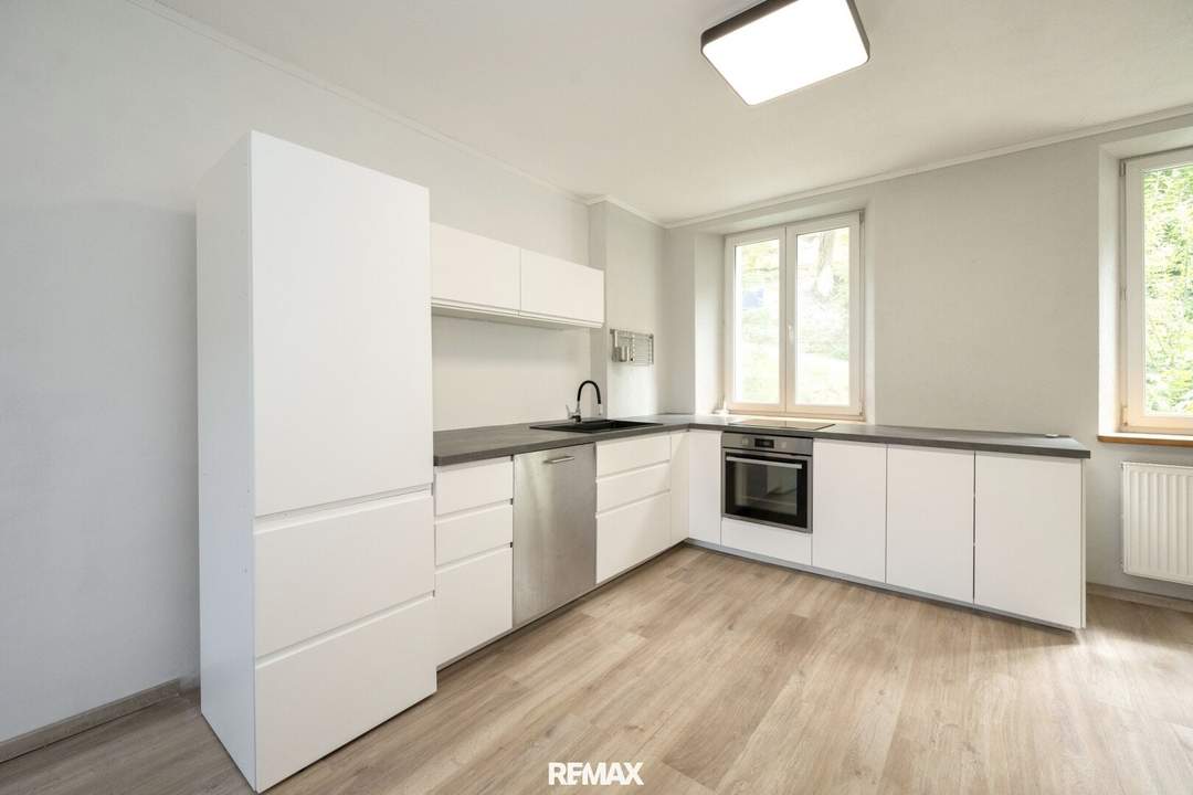 Gepflegte 4-Zimmer-Wohnung mit Küche in grüner Ruhelage von Steyr!