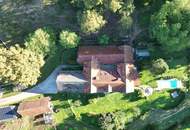 AUSSERGEWÖHNLICHES JUWEL! Exklusiver Vierkanthof im Thermenland Steiermark – Wohnen, Reiten &amp; Leben mit Pool und Natur!