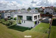 STEYR | CHRISTKINDL – exklusives Designerhaus mit Garten, Terrasse, Swimmingpool u. Doppelgarage in TOP-Lage!