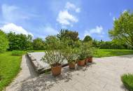 WILHERING: Perfekt aufgeteiltes Wohnhaus mit XL- Garage, Pool auf einem hervorragenden Grundstück mit ca. 1.069m²