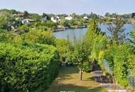 Uferparzelle am Steinbrunner See mit entzückendem Ferienhaus
