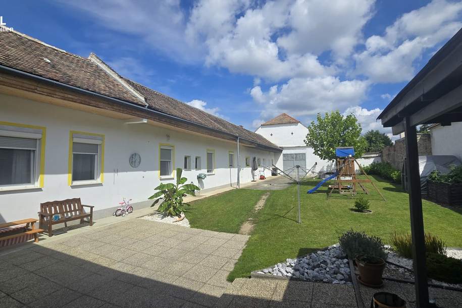 idyllisches Weinviertlerhaus mit riesigem uneinsehbarem Innenhof und Stadl Open House Samstag 30.08.2025 12 - 13 Uhr!!! Terminvereinbarung erwünscht!!!, Haus-kauf, 165.000,€, 2062 Hollabrunn