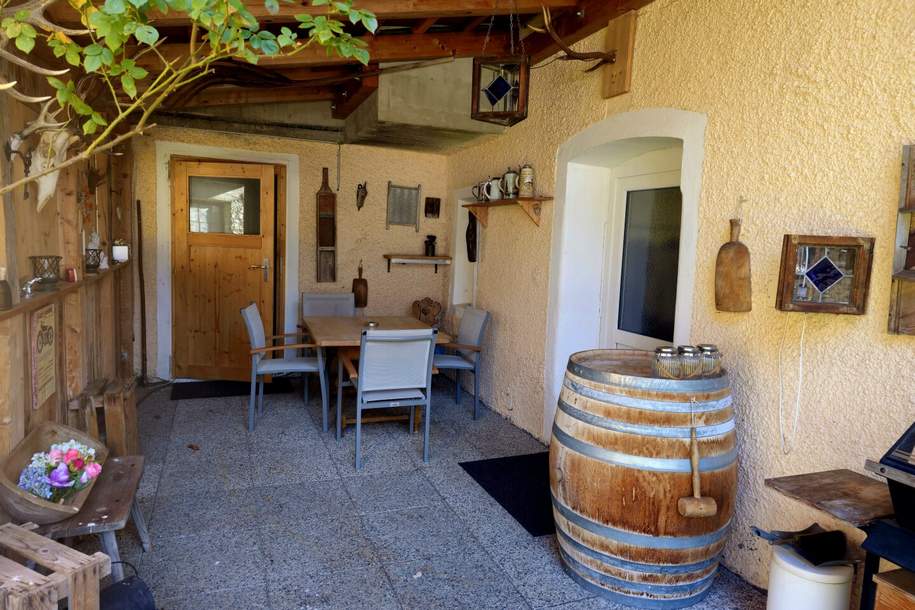 Gepflegtes Landhaus mit insgesamt 5 Wohnungen, Haus-kauf, 548.000,€, 9782 Lienz