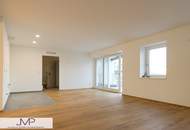 Helle und ruhige 3-Zimmer DG Wohnung mit super Ausstattung - ohne lästige Schrägen!