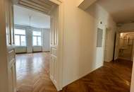 UNBEFRISTETES MIETVERHÄLTNIS 3 ½ Zimmer-Altbauwohnung im Herzen der Stadt!