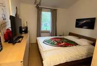 Exklusiver Bungalow mit Garagen und Kellergewölben