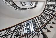 Möglichkeit zur Zusammenlegung im Altbau mit Eigengarten! Zwischen Rochusmarkt und Kardinal Nagl- Platz!