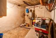 Sanierungsbedürftiges Haus in Untersiebenbrunn! Rohdachboden mit Ausbaupotential!