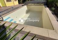 Wohlfühloase in 1220 Wien: Gepflegtes Einfamilienhaus mit Pool, Balkon, Terrasse & Carport!