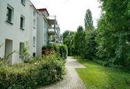 Einziehen und wohlfühlen! Moderne 2-Zimmerwohnung in Grün- und Ruhelage mit Terrasse und Eigengarten – Carport inklusive!