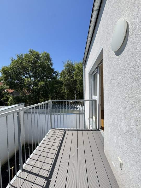 ***3-Zimmer-Wohnung mit Balkon in Ruhelage – urbanes Wohnen am Kagraner Platz ***