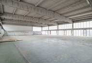 Ebenerdige Lagerhalle mit 674m² und Rolltor